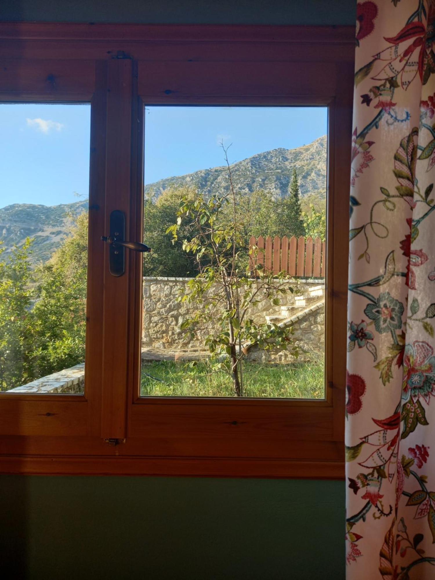 Kastalia Country Home Arachova Eksteriør billede